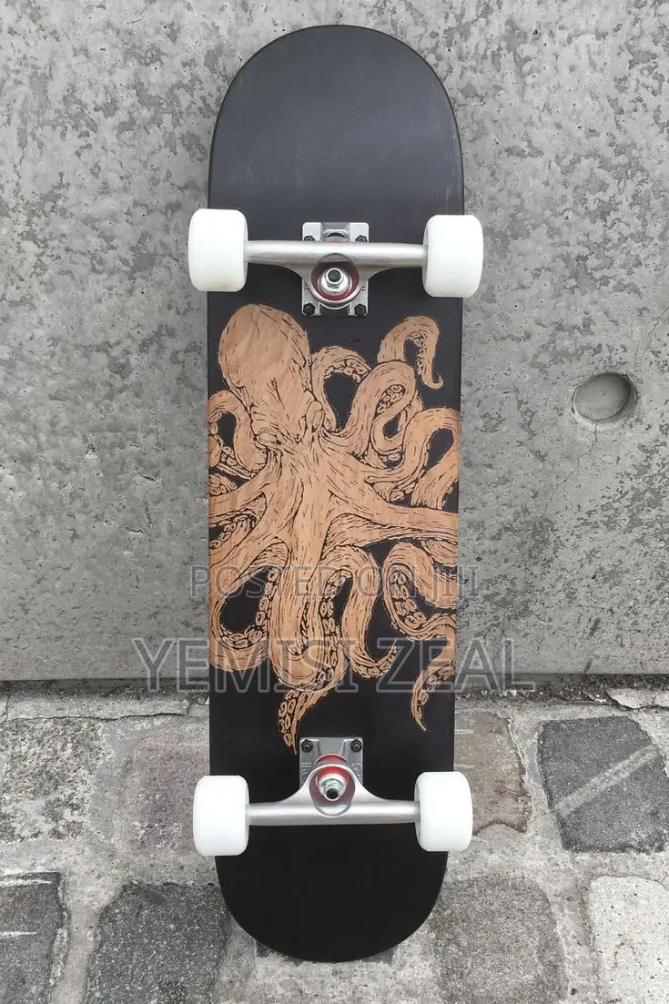 Fancy Skull Skating Board