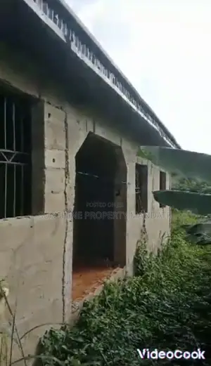 2bdrm Block of Flats in Omodara Estate for sale