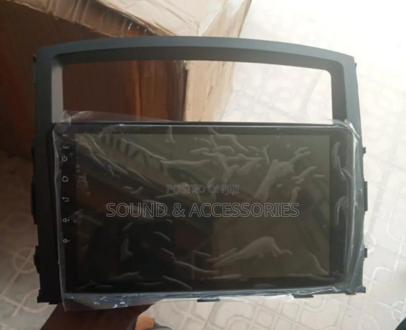 Mitsubishi Pajero 2006-14 Android Player With Reverse Camera