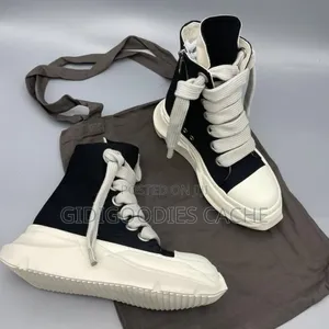 Rick Owen Hightop Sneakers