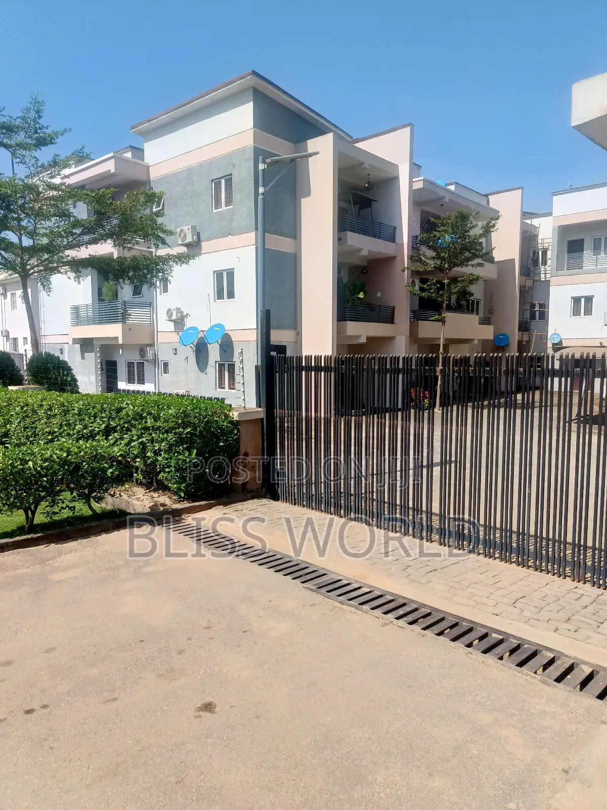 3bdrm Block of Flats in Mabuchi, Mabushi for sale