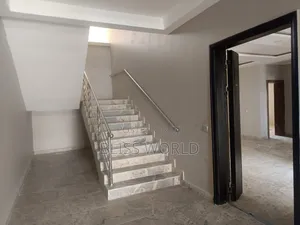 3bdrm Block of Flats in Mabuchi, Mabushi for sale
