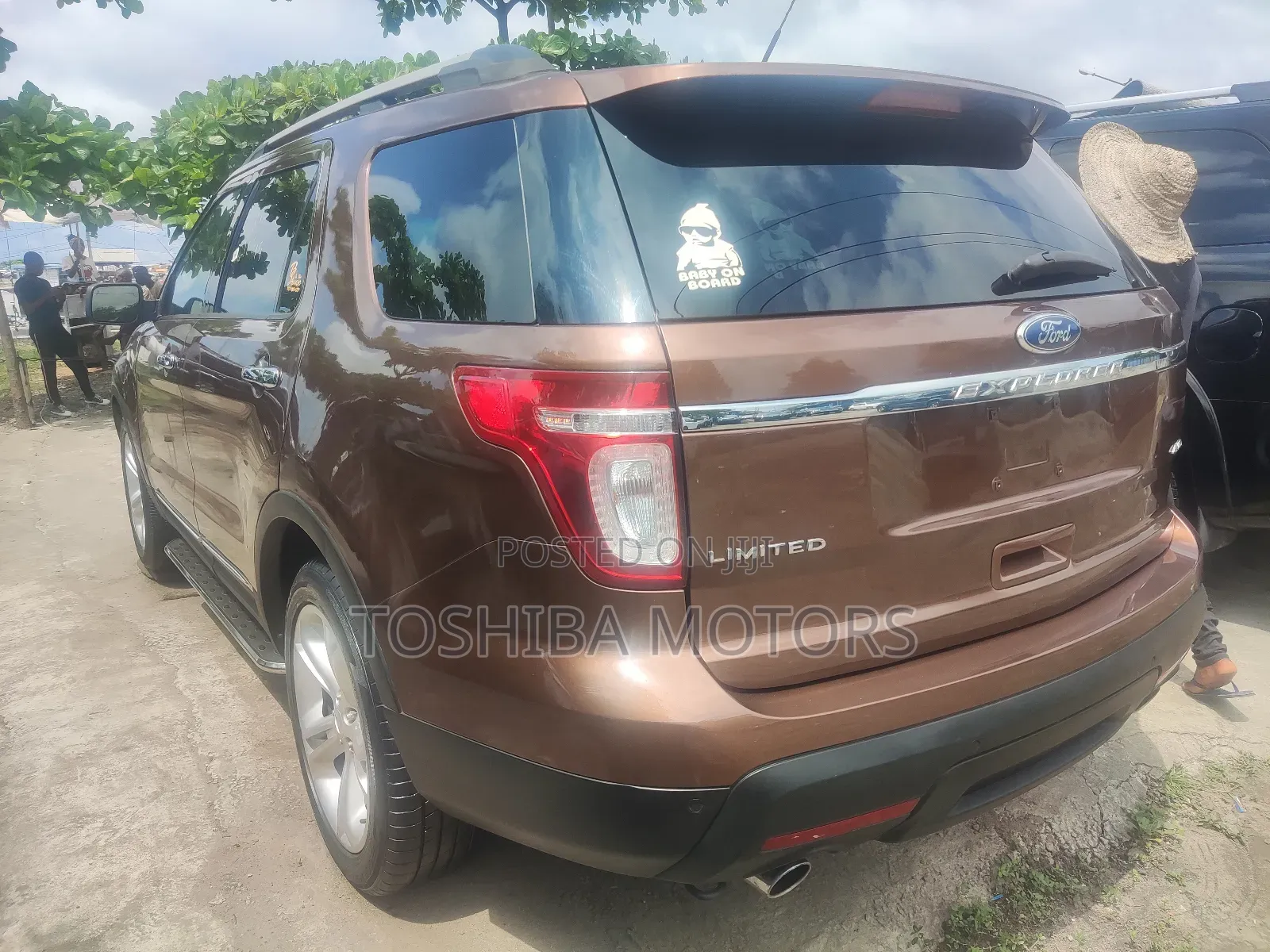 Ford Explorer 2015 Brown