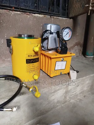 200 Ton's Clinder Jack With Electric Pump .(Complete Set)
