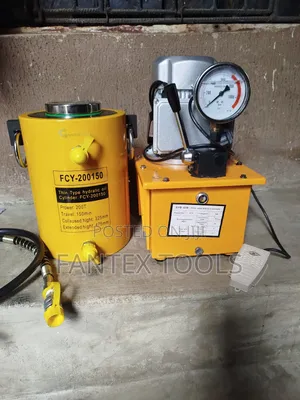 200 Ton's Clinder Jack With Electric Pump .(Complete Set)