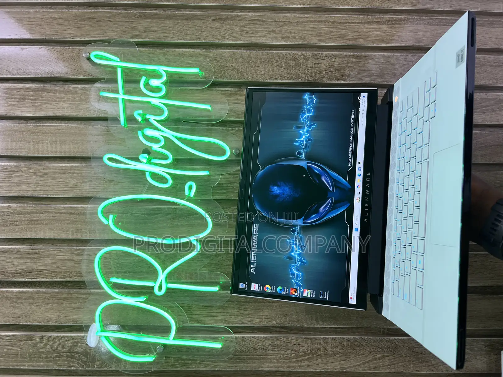 Laptop Dell Alienware M15 16GB Intel Core I7 SSD 1T