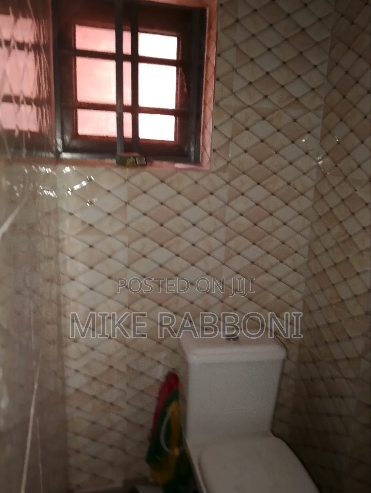 8bdrm Block of Flats in Premier Layout, Enugu for rent