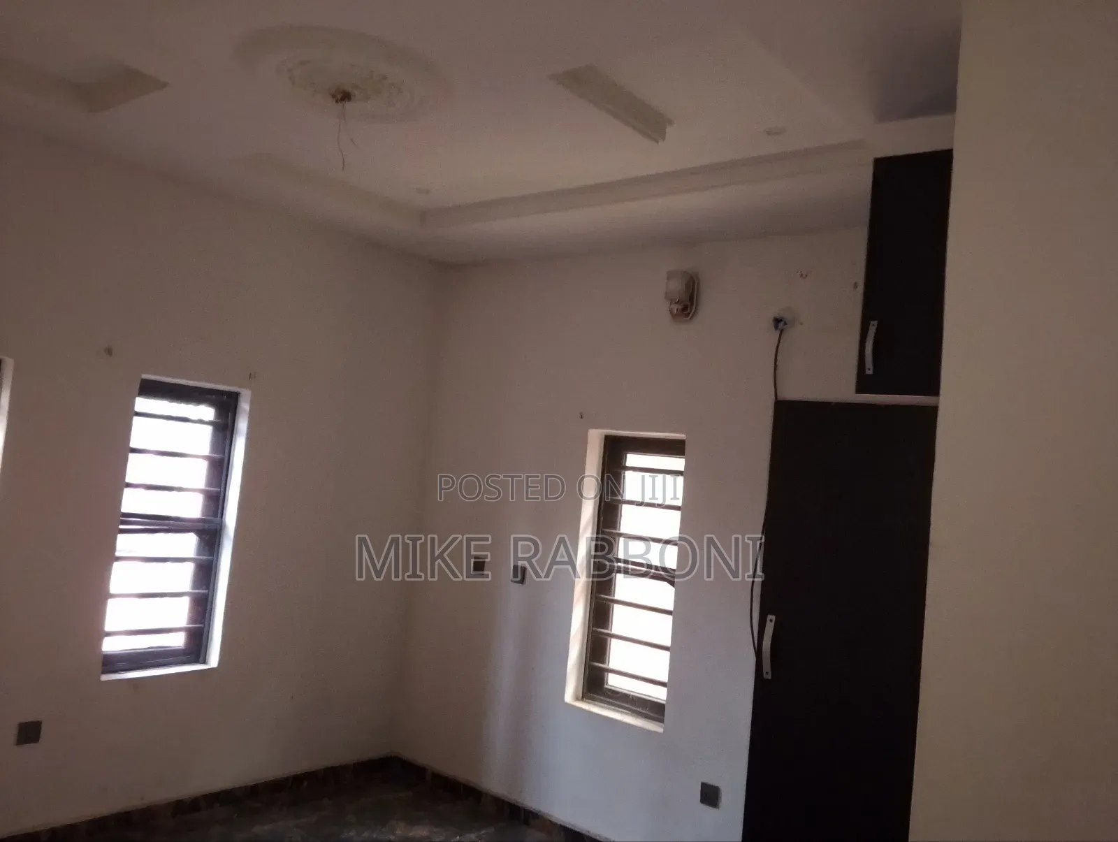 8bdrm Block of Flats in Premier Layout, Enugu for rent