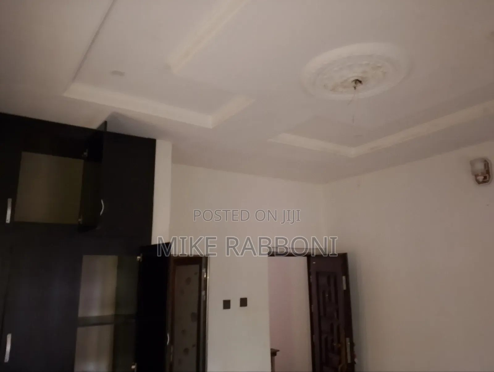 8bdrm Block of Flats in Premier Layout, Enugu for rent