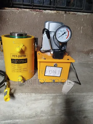 200 Ton's Clinder Jack With Electric Pump .(Complete Set)