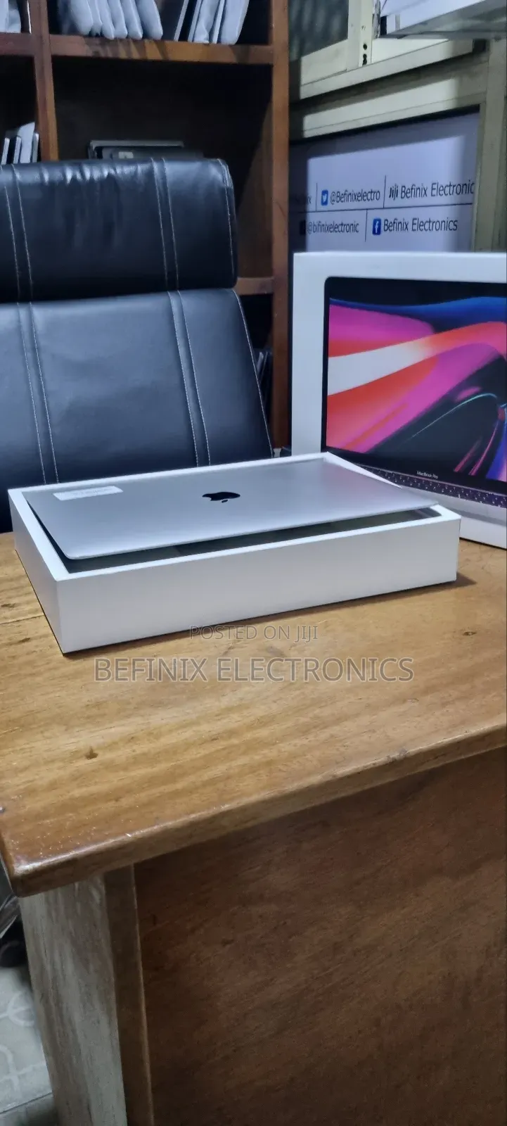 Laptop Apple MacBook Pro 2020 M1 16GB Apple M1 Pro SSD 512GB