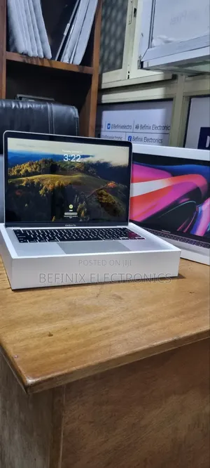 Laptop Apple MacBook Pro 2020 M1 16GB Apple M1 Pro SSD 512GB
