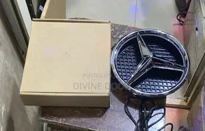 Digital Car Logo (Mercedes)