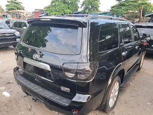 Toyota Sequoia 2015 Black