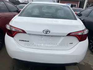 Toyota Corolla 2016 Off white