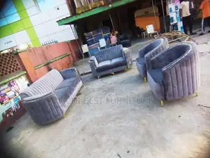 Quality Full Set of Upholstery Padded Living Room Sofa Chairs