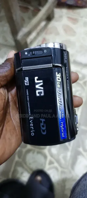 JVC Video Camera With 30GB Harddisk and External Memory