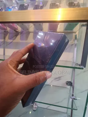 New Samsung Galaxy Z Flip4 256 GB Black