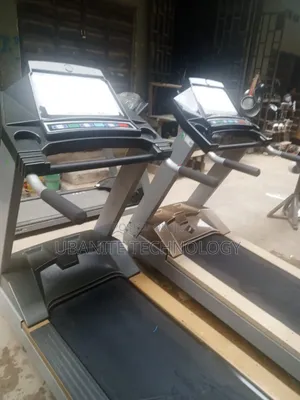 Treadmill With 4 HP Motor
