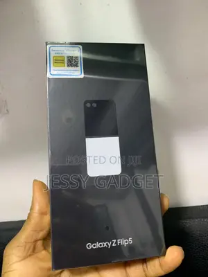New Samsung Galaxy Z Flip 5 256 GB