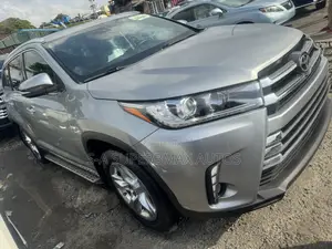 Toyota Highlander 2016 Silver