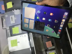 Apple iPad Air (2022) 64 GB Blue