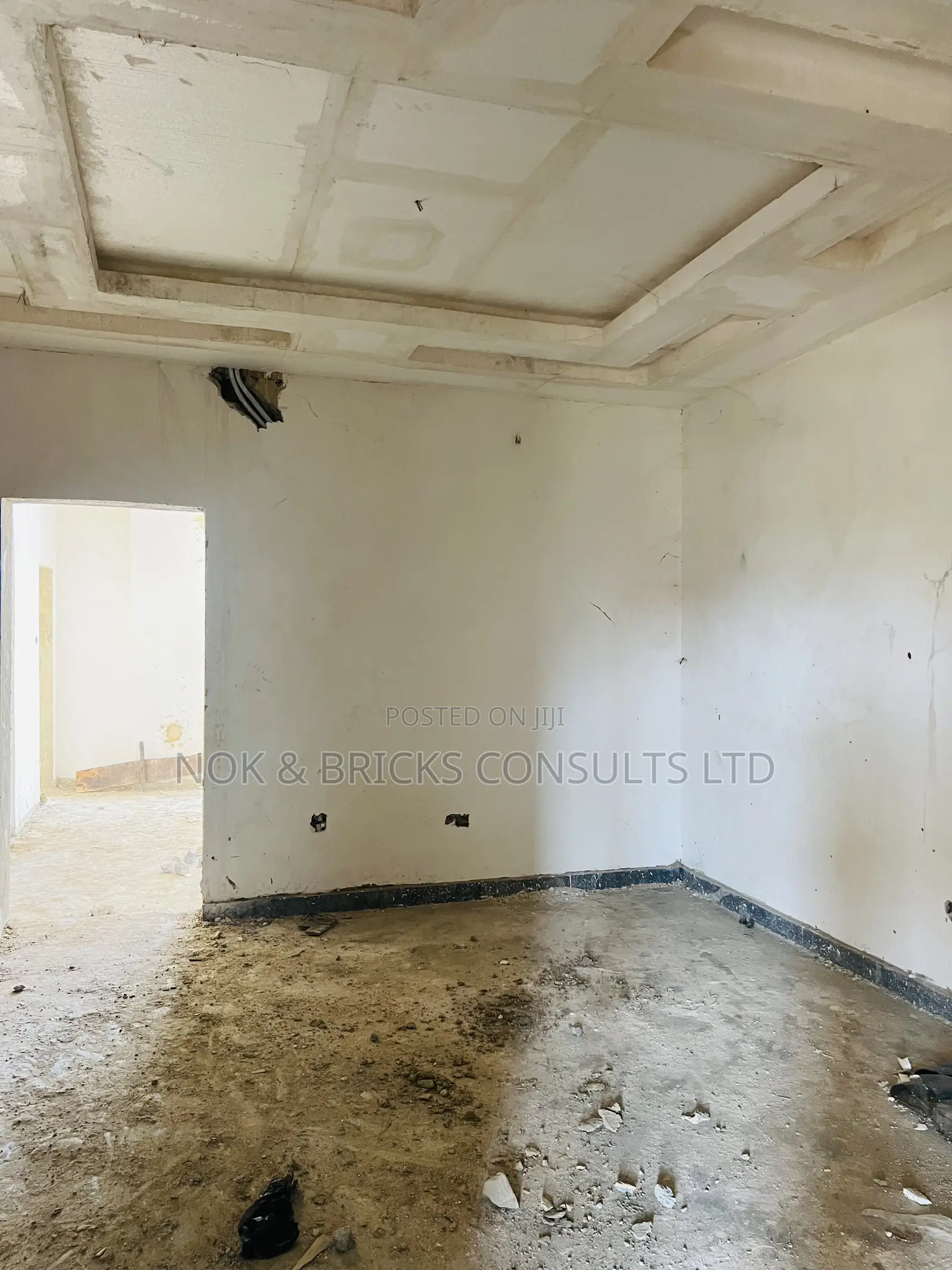 5bdrm Duplex in Cyrus Estate, Wuye for sale