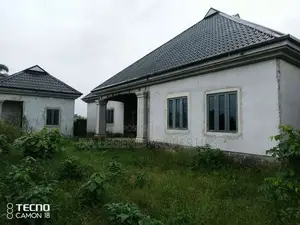 Photo - Furnished 4bdrm Bungalow in Port-Harcourt for sale