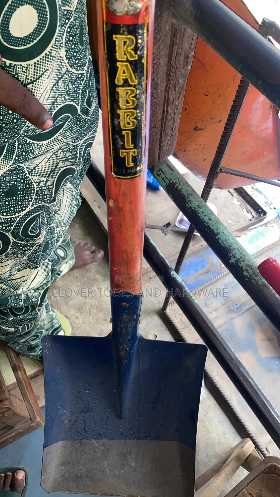 Rabbit Shovel
