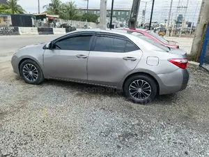 Toyota Corolla 2015 Gray