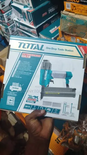 TOTAL TOOLS Air Brad Nailer 5cm TAT83501 -