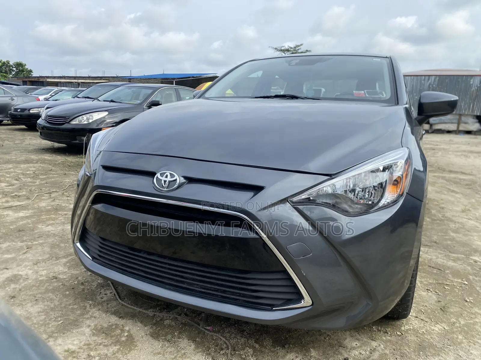 Toyota Yaris 2017 Gray