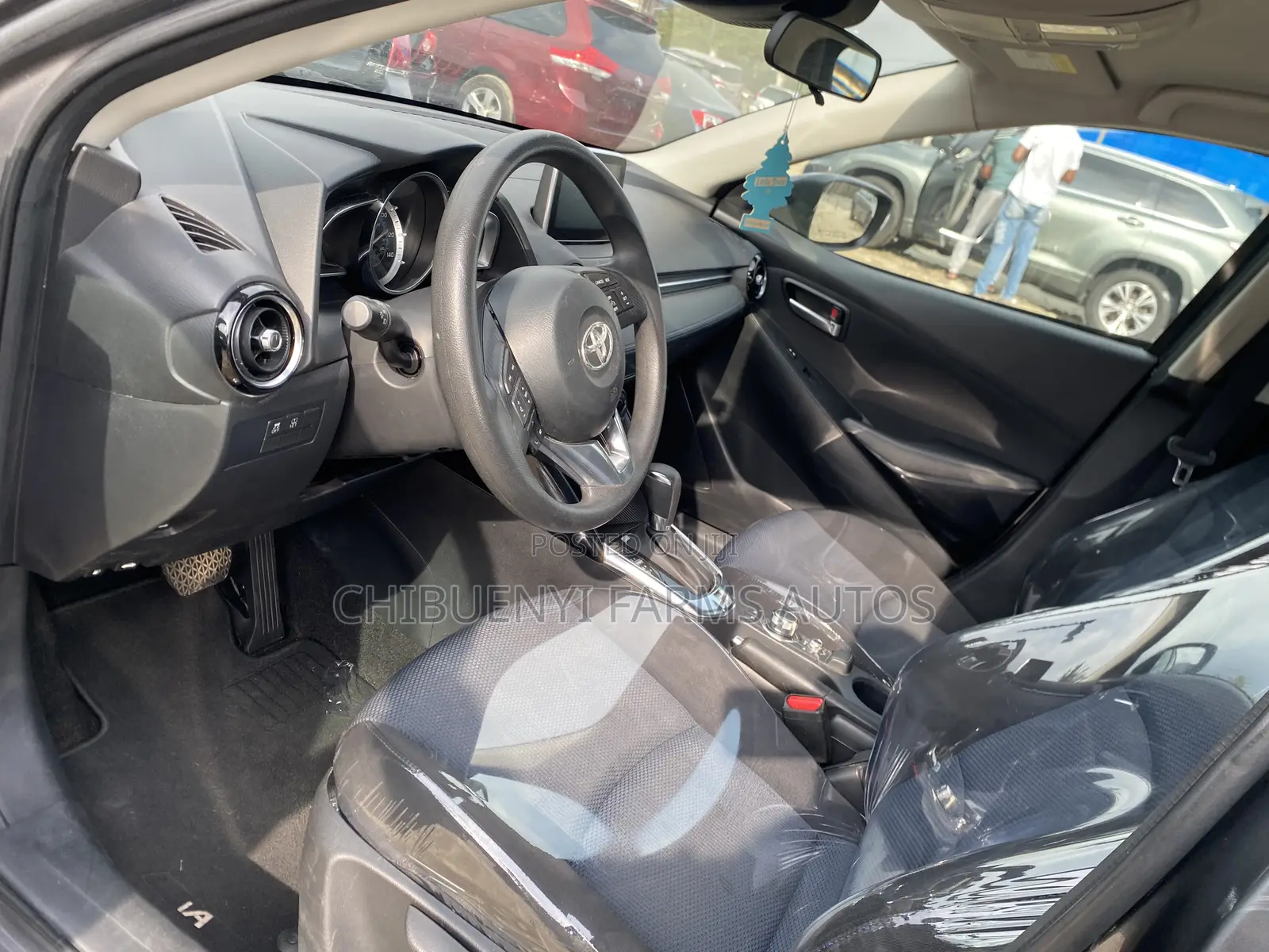 Toyota Yaris 2017 Gray