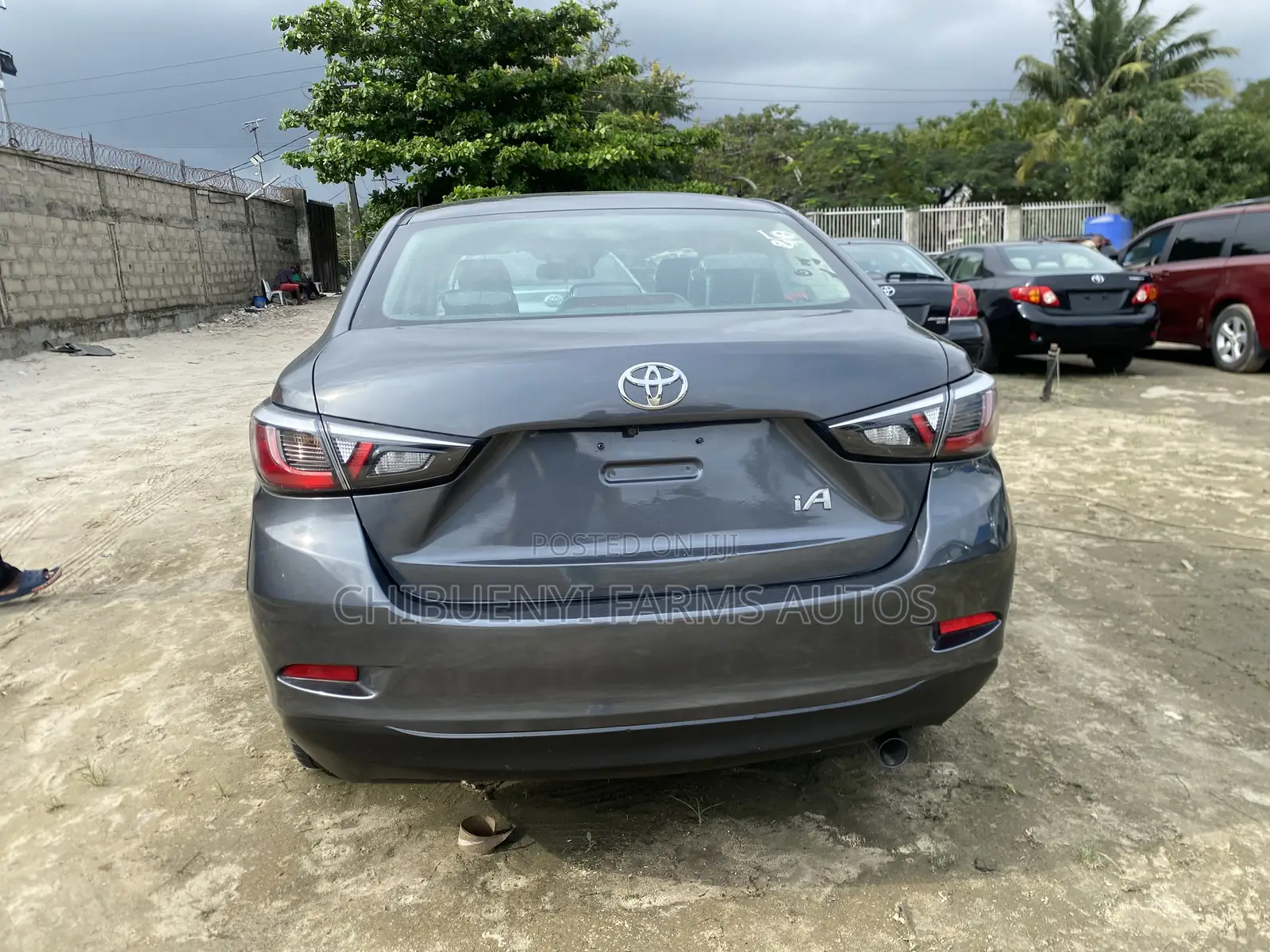 Toyota Yaris 2017 Gray