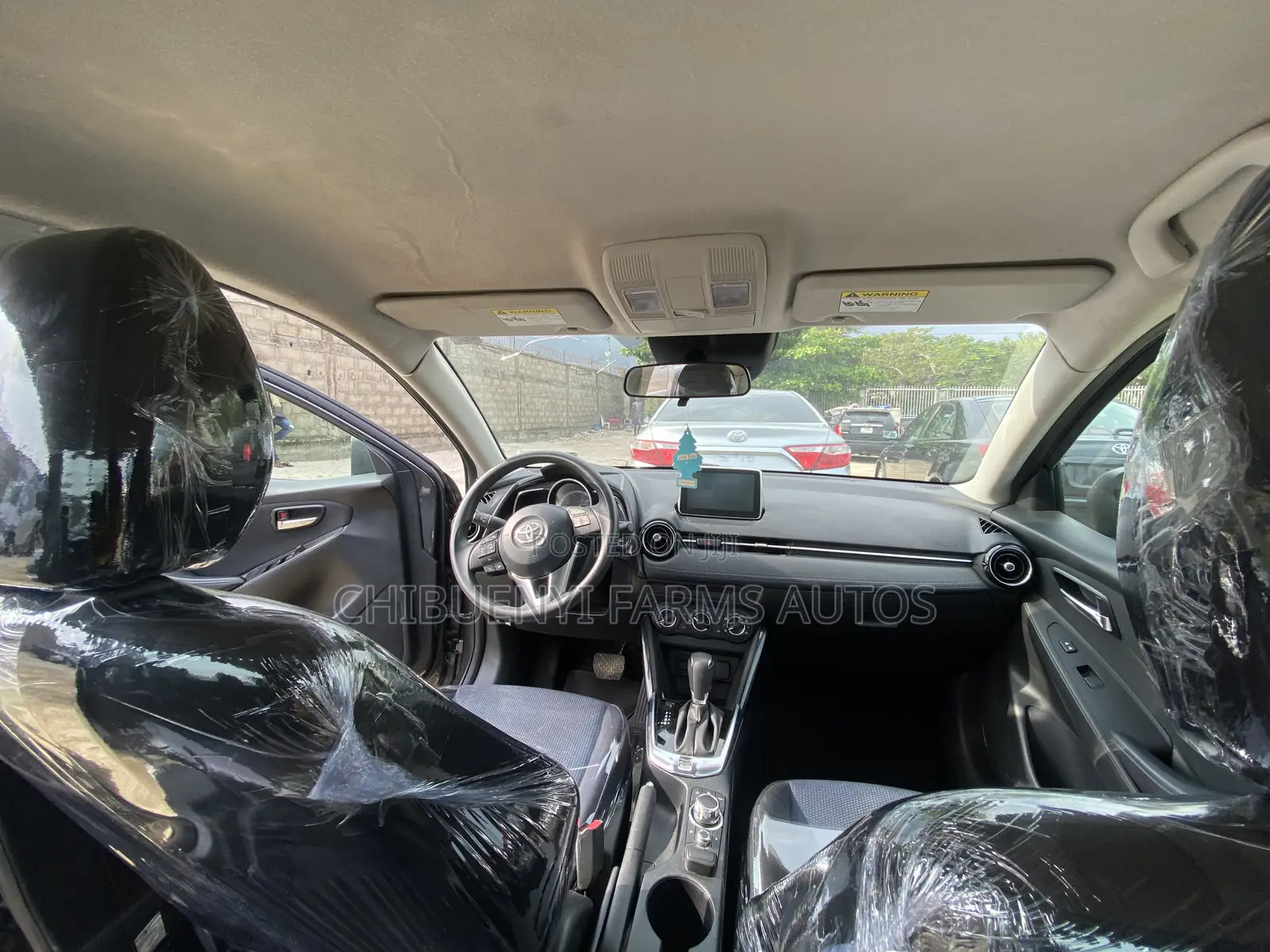 Toyota Yaris 2017 Gray