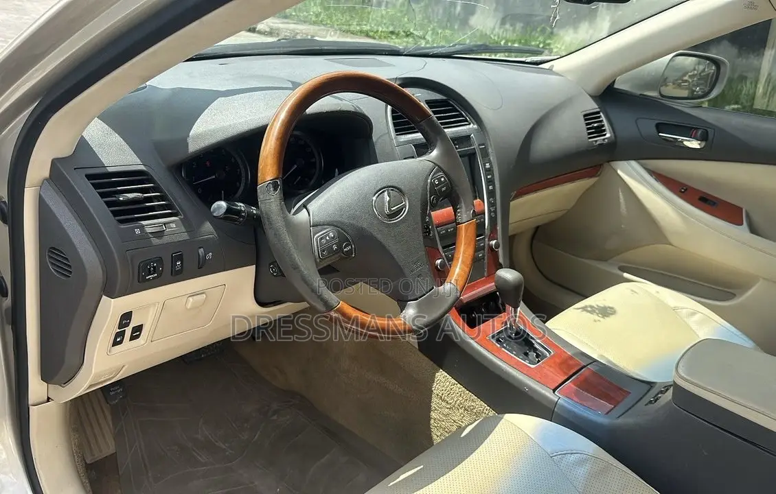 Lexus ES 350 2010 Gold