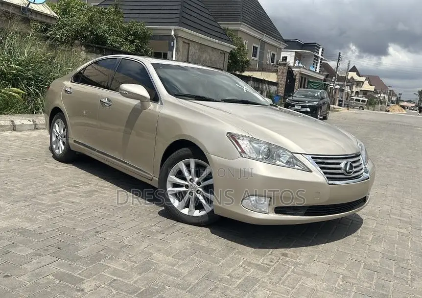 Lexus ES 350 2010 Gold