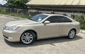 Lexus ES 350 2010 Gold