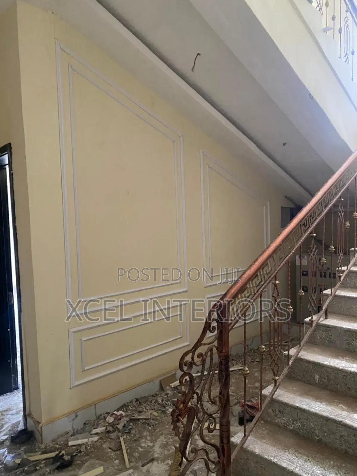 Wainscoting / Wall Cornice at 3800 Per Length