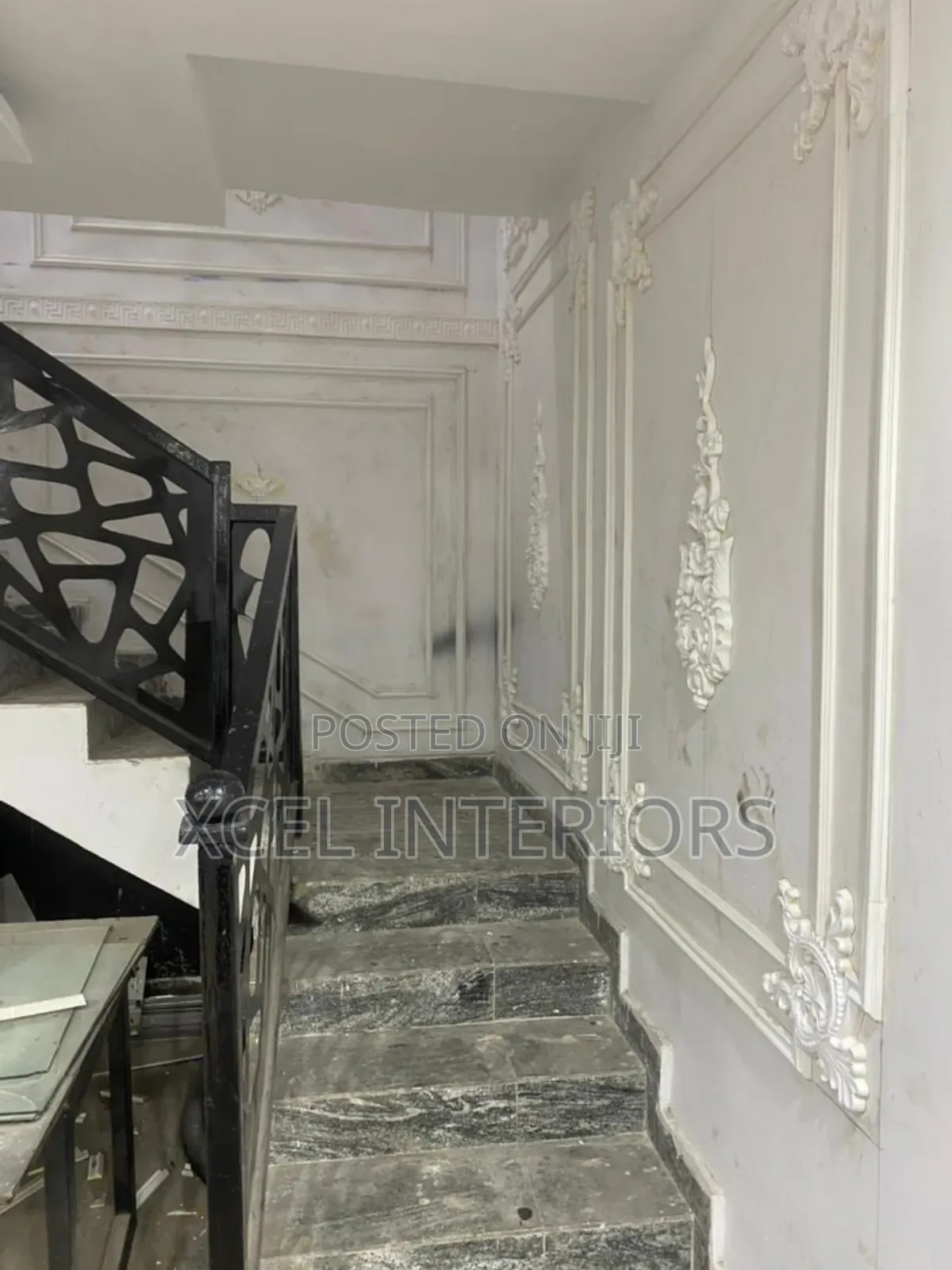 Wainscoting / Wall Cornice at 3800 Per Length
