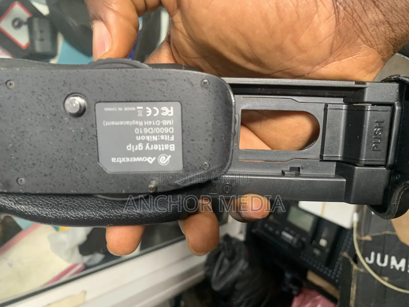Uk Used Battery Grip for Nikon D610