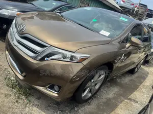 Toyota Venza Limited AWD V6 2013 Brown