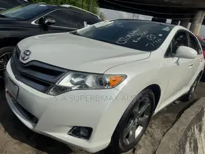 Toyota Venza V6 AWD 2010 White