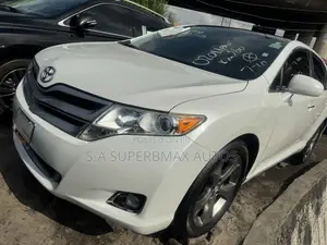 Toyota Venza V6 AWD 2010 White