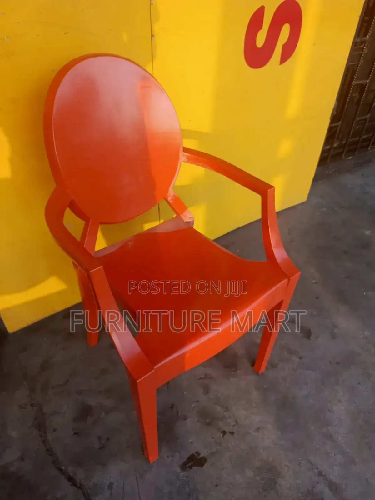 Armrest Plastic Chairs