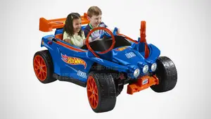 Dynacraft Power Wheels Hot Wheels Racer Ride on and Playset