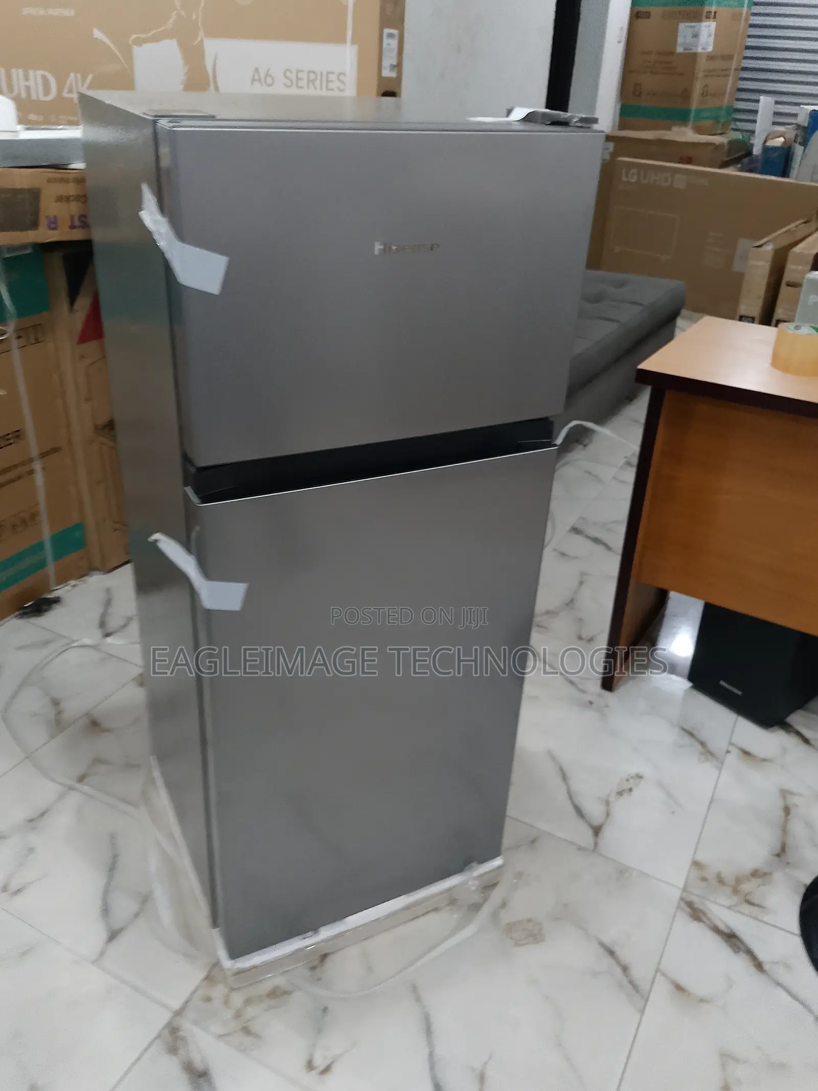 Sleek Hisense 124L Refrigerator(172dr)