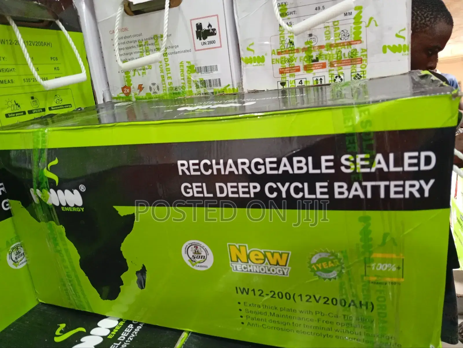 Iwin 200ah 12V Deep Cycle Battery