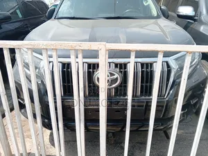 Toyota Land Cruiser Prado 2018 Black