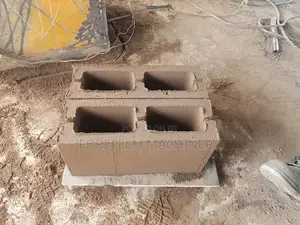 Concrete Block Molding Machine